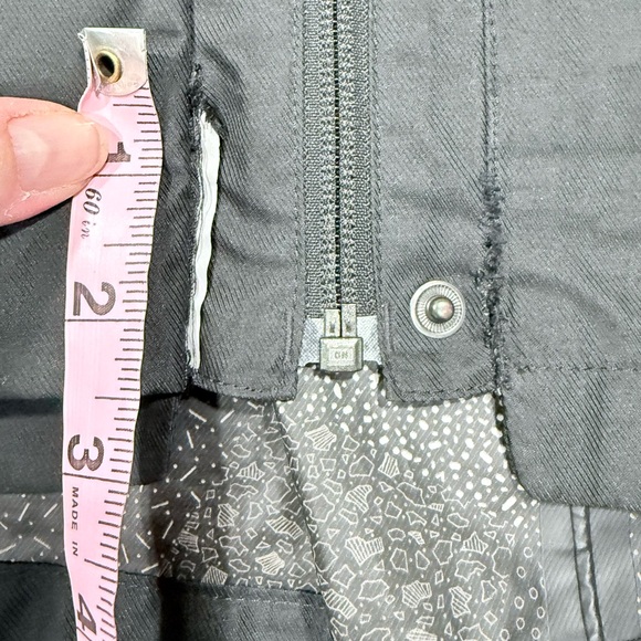 THE NORTH FACE LYNWOOD PARKA, black, medium - Picture 7 of 15